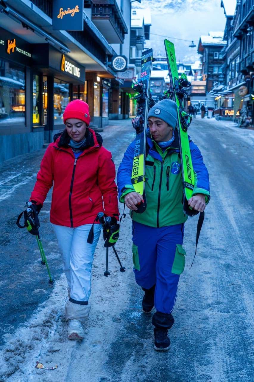 Ski technique coaching session on Zermatt snow